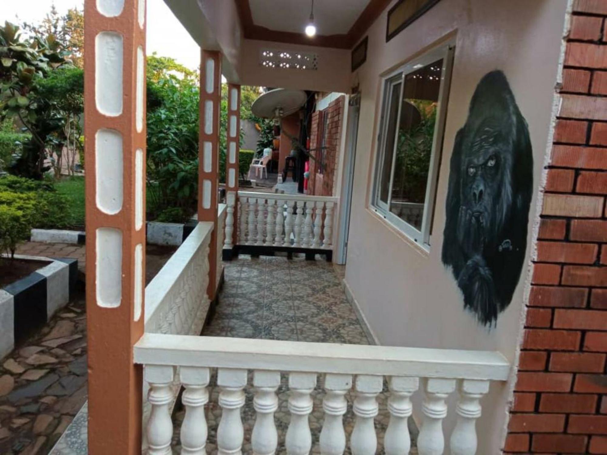 Guest house Gorilla African 2*