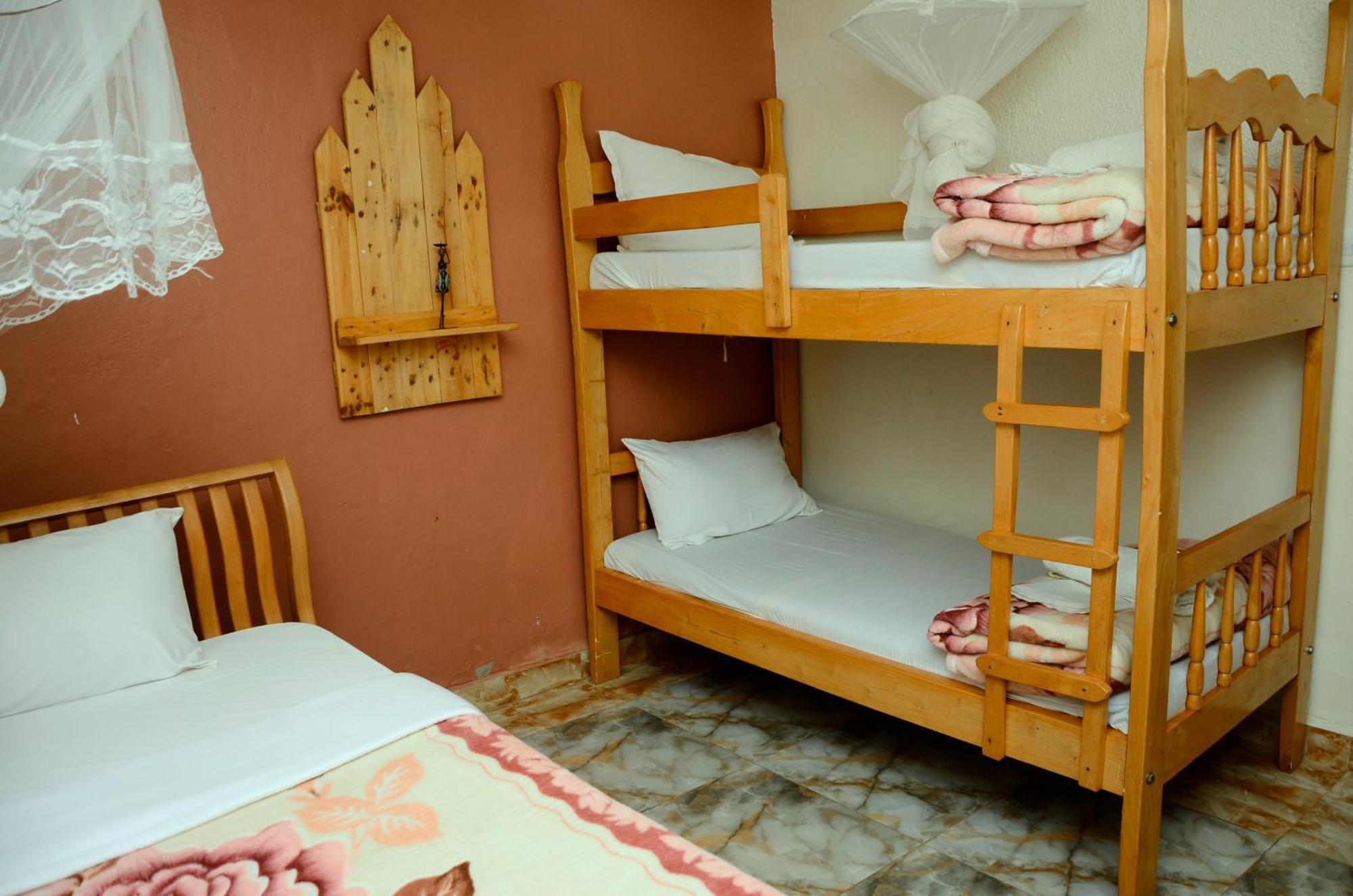 Guest house Gorilla African 2*