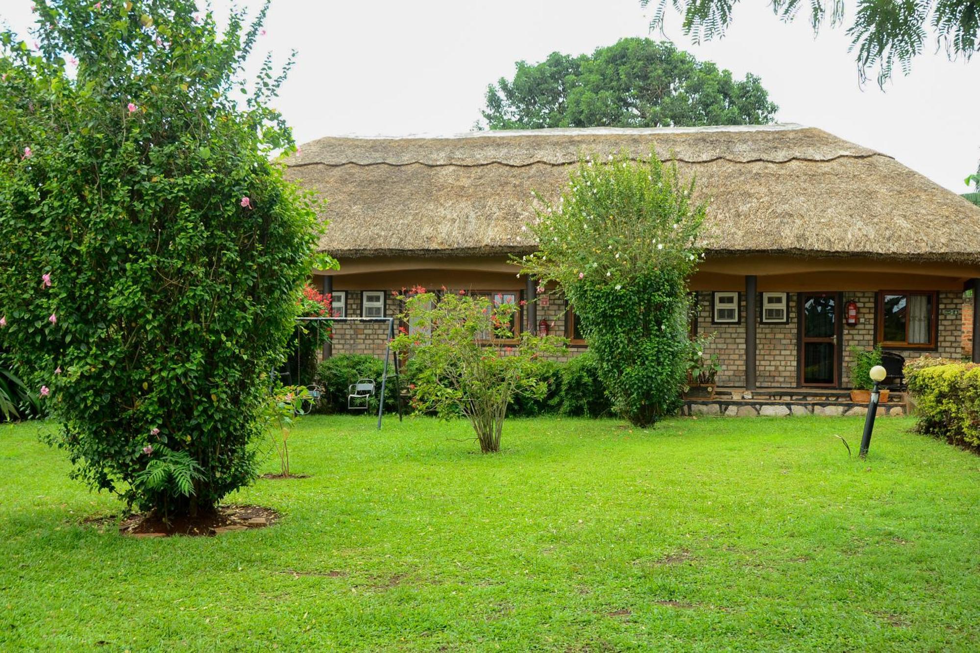 Guest house Gorilla African Entebbe
