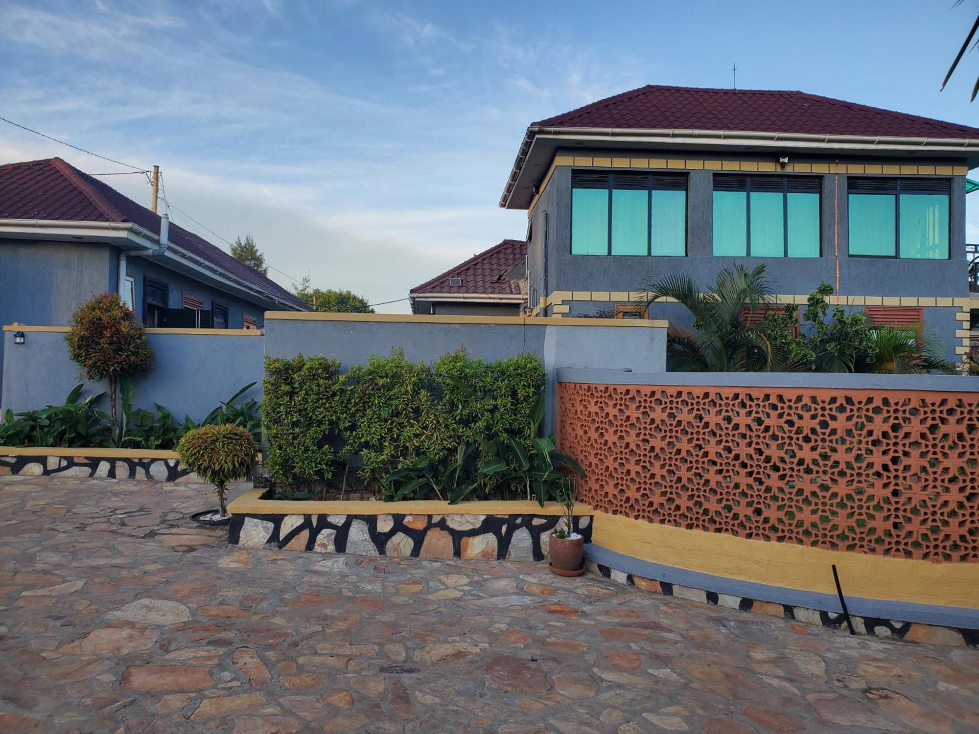 Gorilla African Guest house Entebbe
