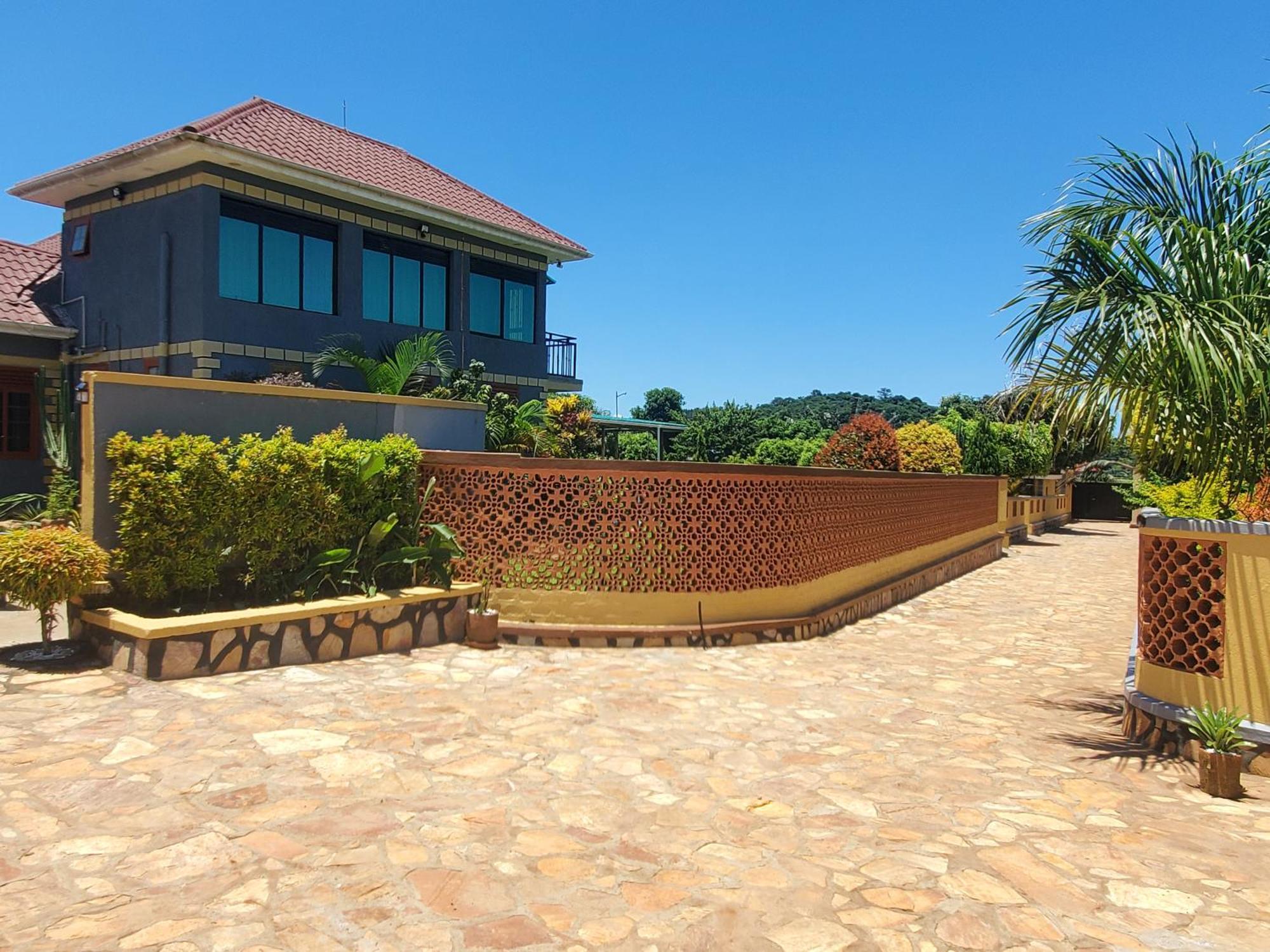 Guest house Gorilla African Entebbe