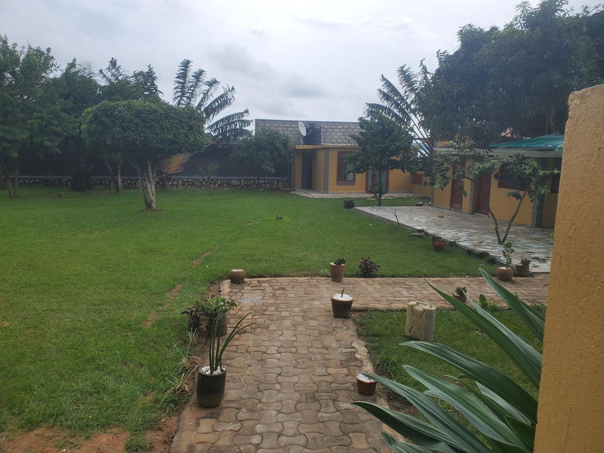 Guest house Gorilla African Entebbe
